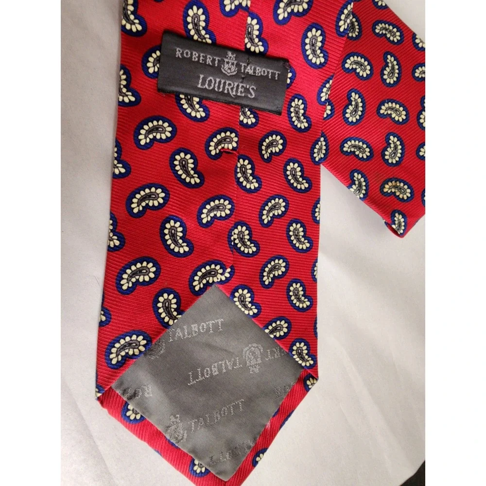 Robert Talbott Louries Red Paisley Silk Tie Hand Sewn Made in USA Mens Necktie